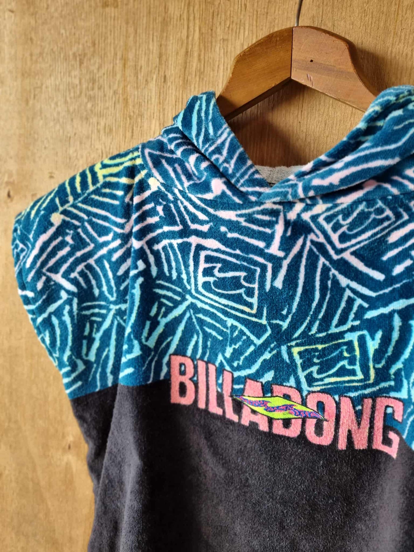 BILLABONG Groms Hooded Beach Towel 0-7 years