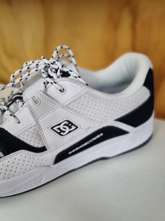 DC SHOES Construct Black White Sneaker Shoe