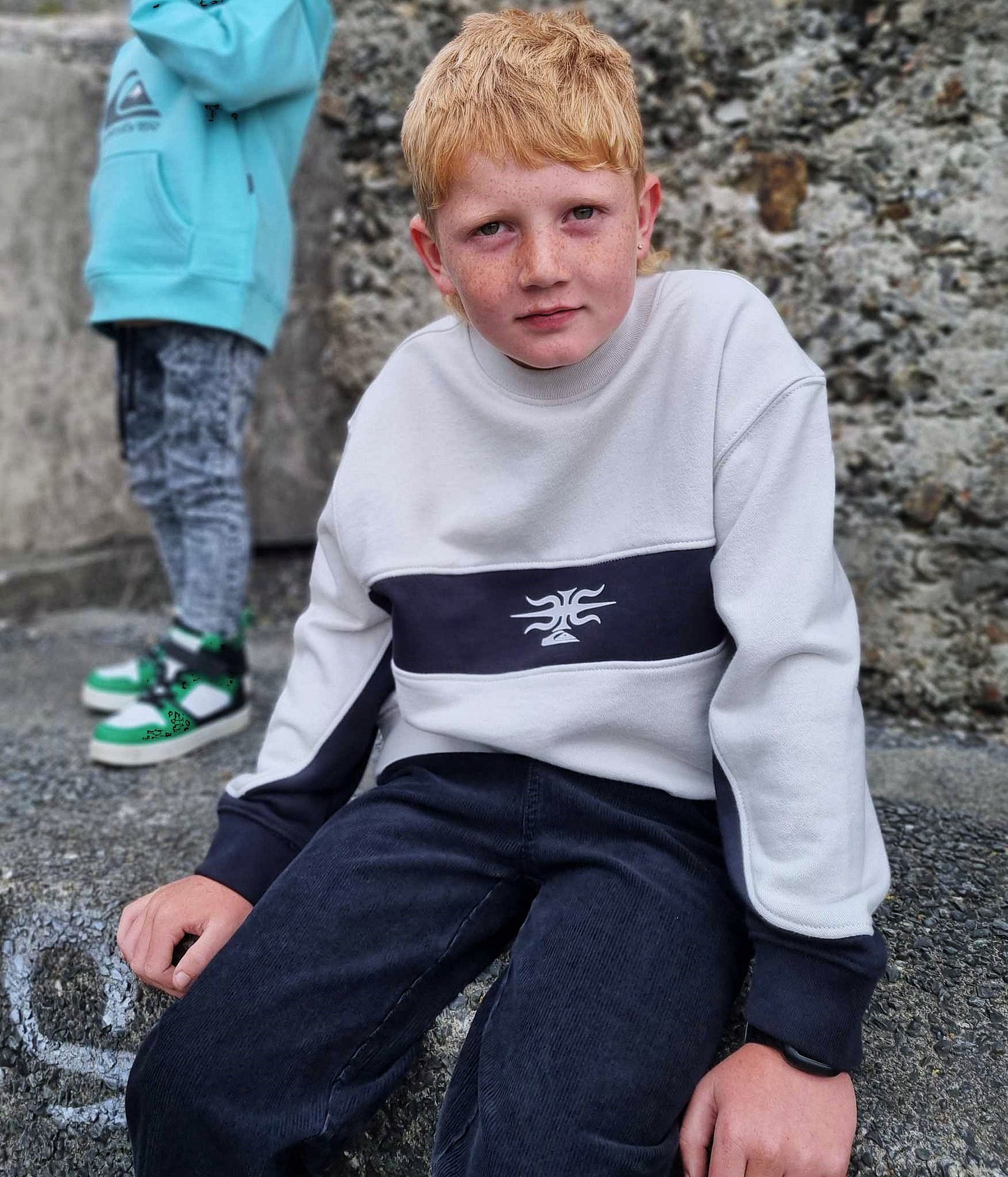 Quikilver Mercury Devil Crew Pullover Sweatshirt Boys 8-16 years