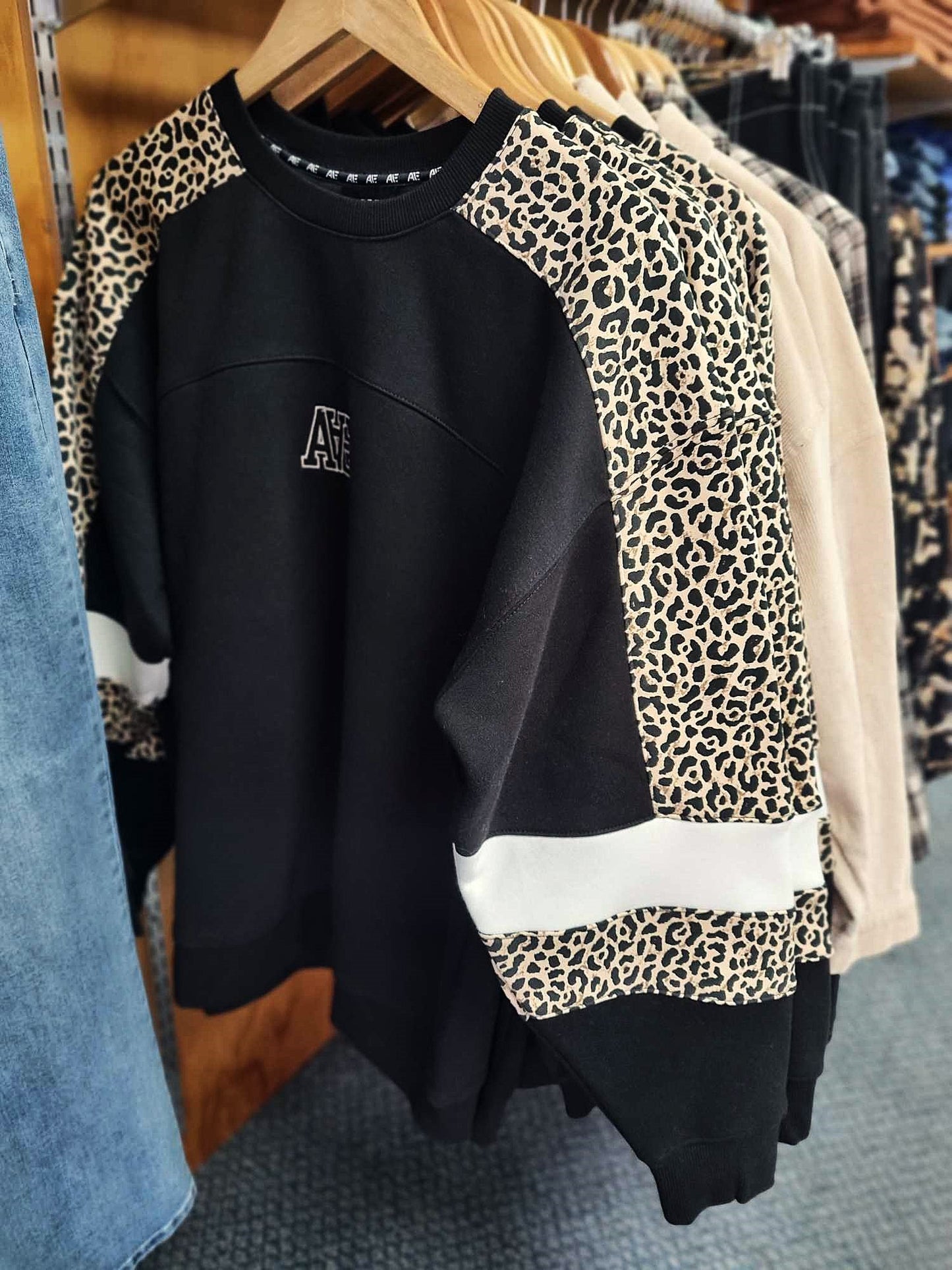 ALL ABOUT EVE Savannah Oversized Crew Black