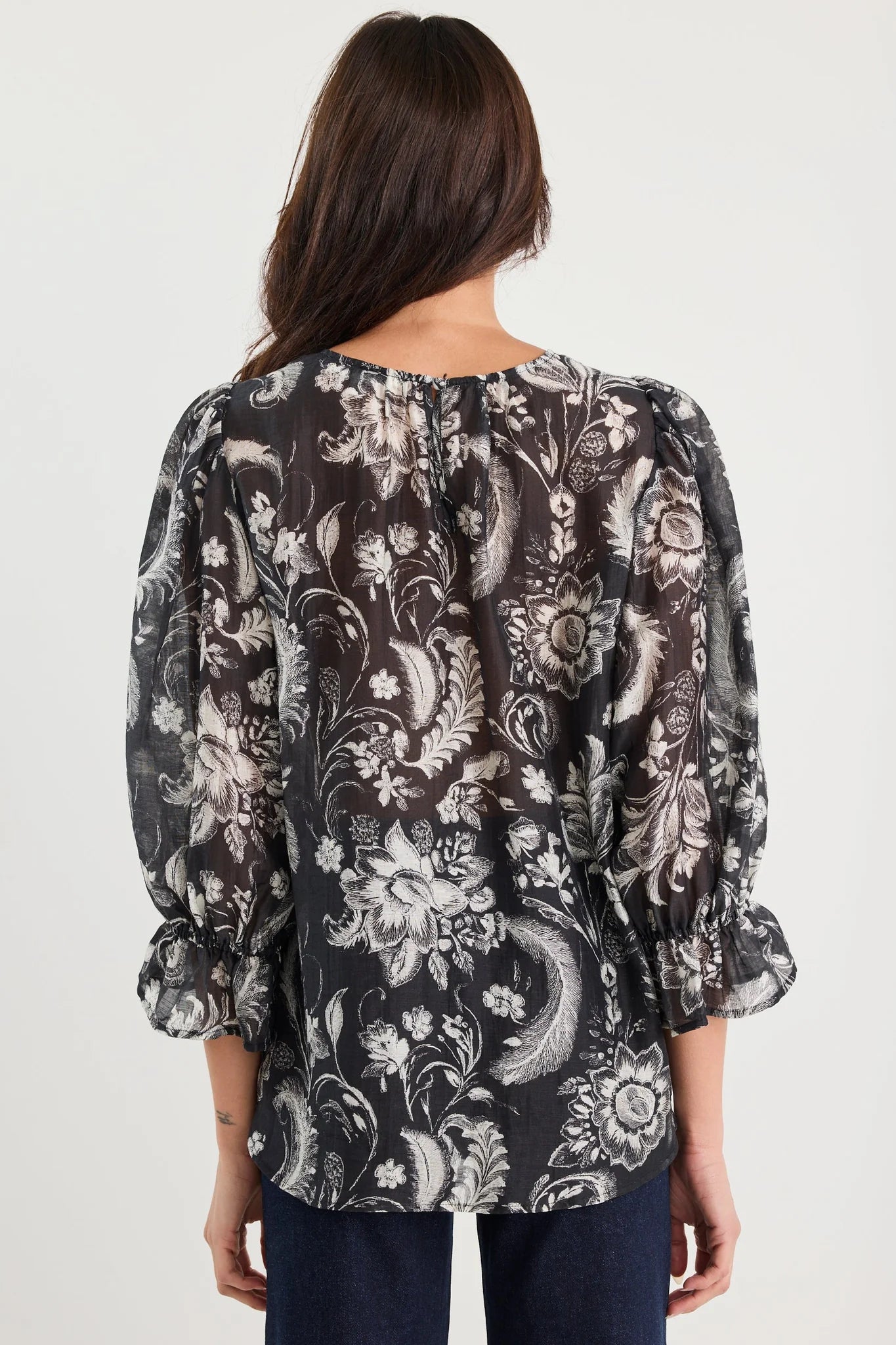 IVY+JACK Briefly Scrolling Foliage Frill Sleeve Crew Neck Top Black