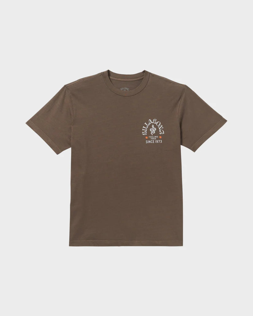 BILLABONG Coiled Premium Tee Dark Brown Wash
