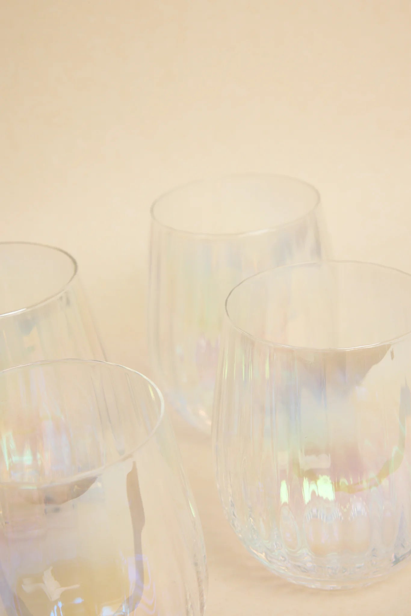 WILLOW+MAE Iridescent Ripple Stemless Wine Glass
