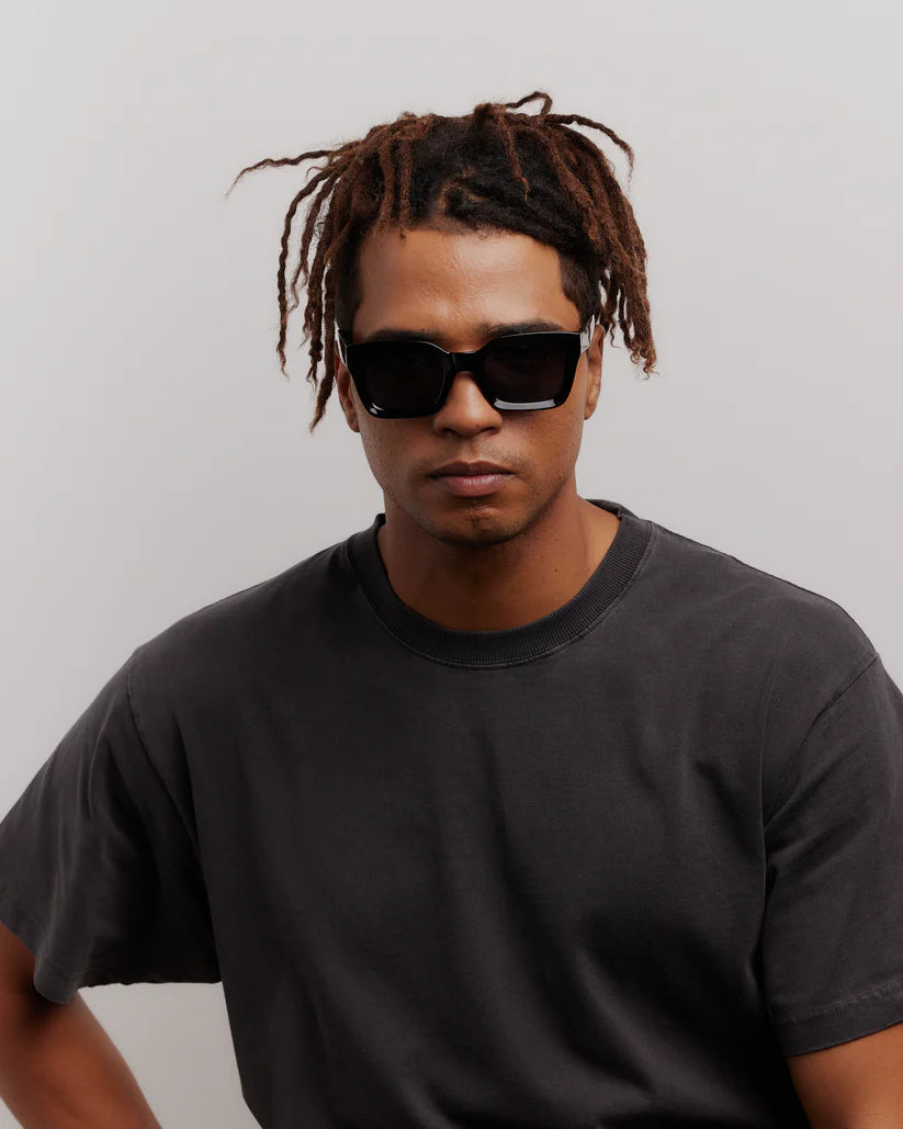 REALITY EYEWEAR Onassis Black Sunglass
