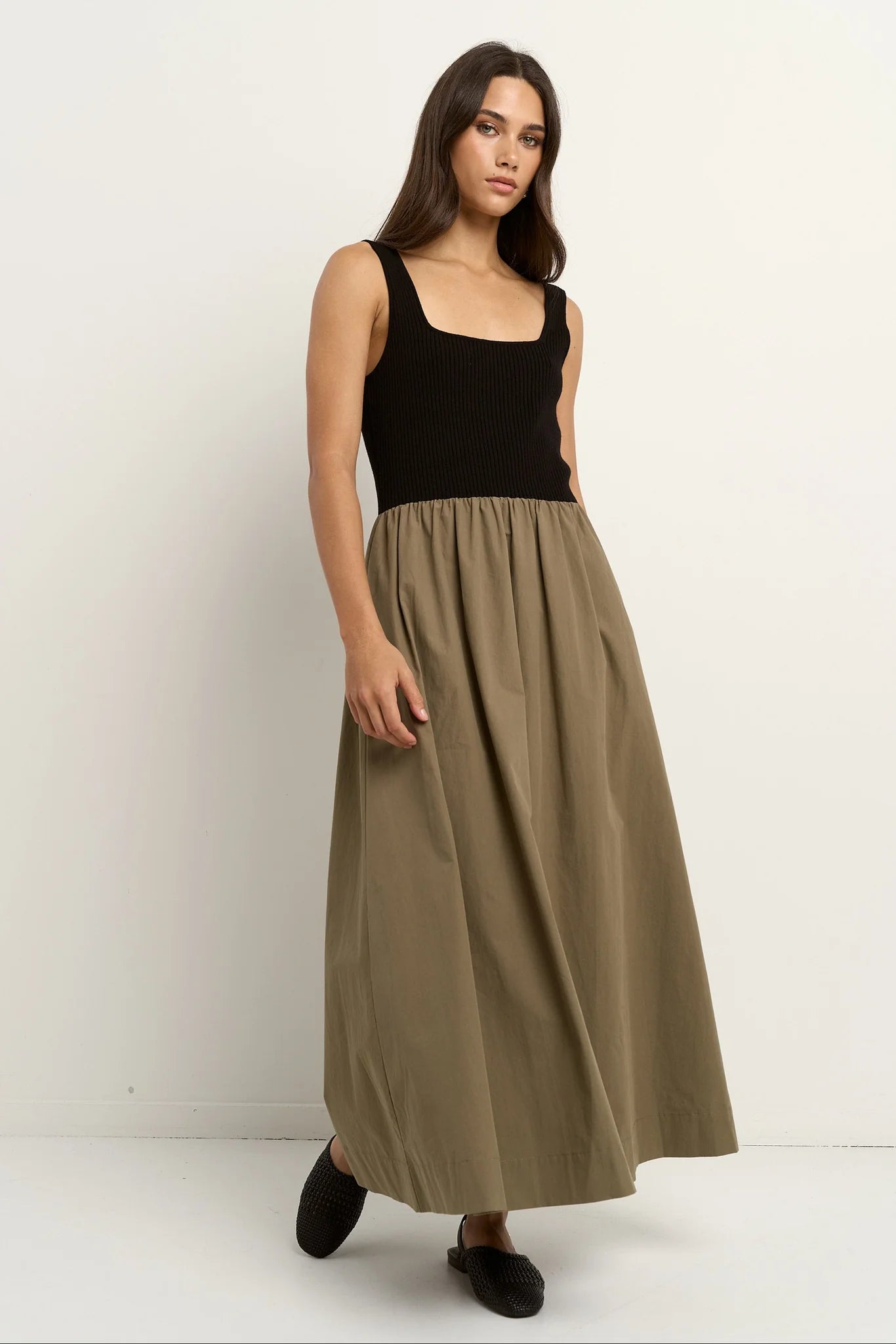 REUNION Obsidian Dress Black Khaki