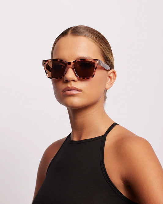 REALITY EYEWEAR Anvil Blossom Sunglass