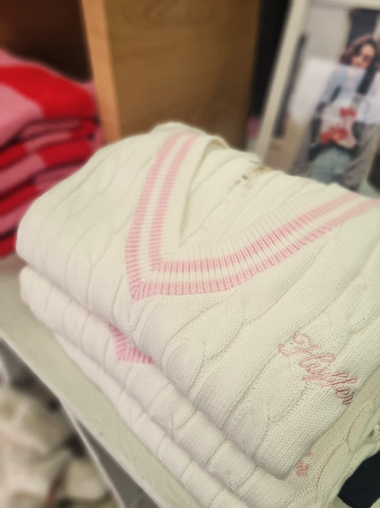 HUFFER V Neck Cable Knit Sweater Chalk/Pink