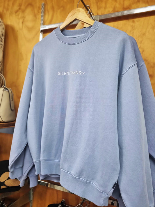 SILENT THEORY Logo Crew Light Blue