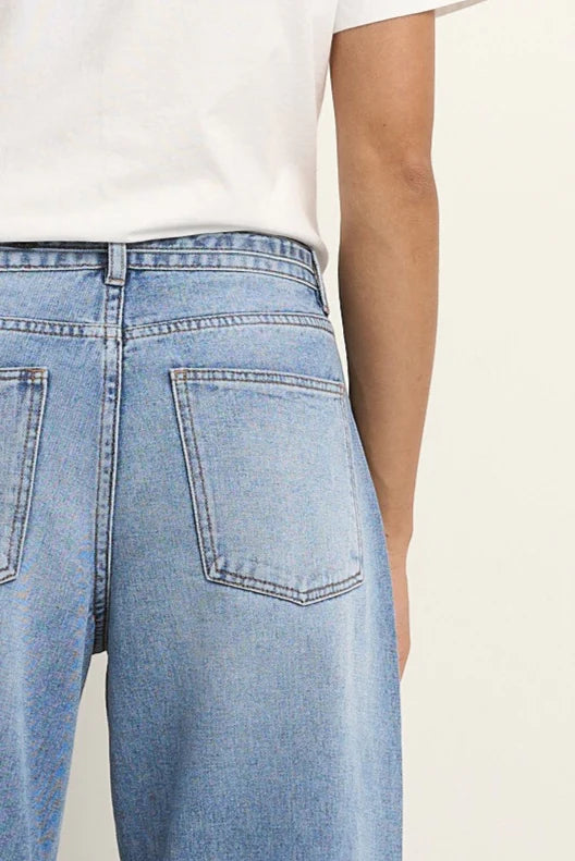 STORIES BE TOLD Campus Tie Waist Barrel Jean Light Blue