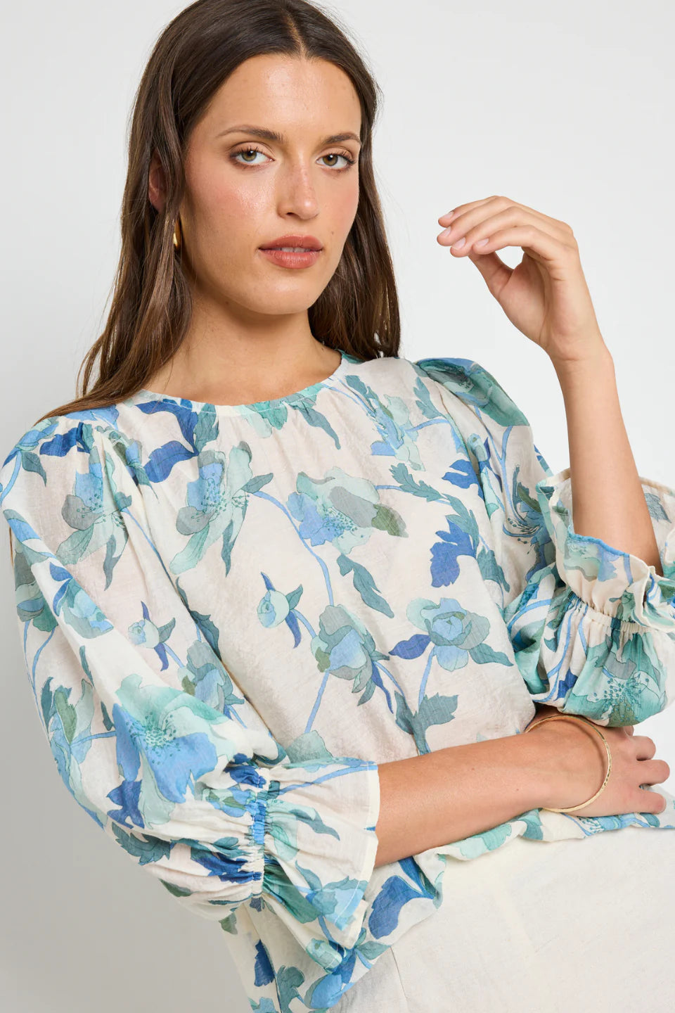IVY + JACK Candid Blue Cream Floral Frill Sleeve Top
