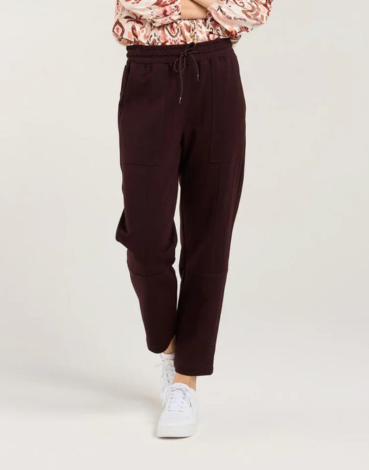 BLACKSTONE Greenwich Panelled Pant Raisin