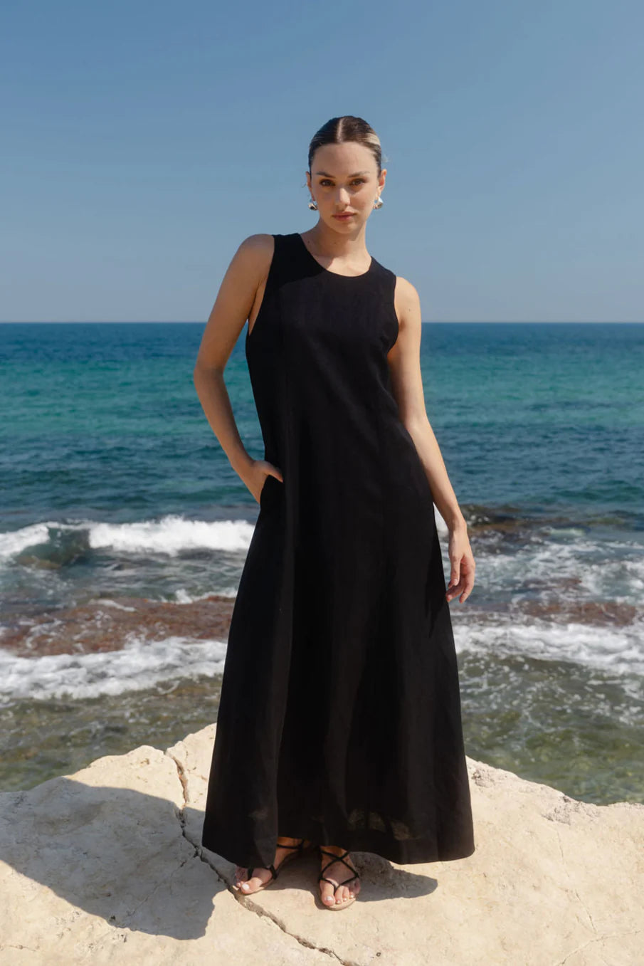 REUNION Easygoing Black Linen Sleeveless Dress – Hayz Collective