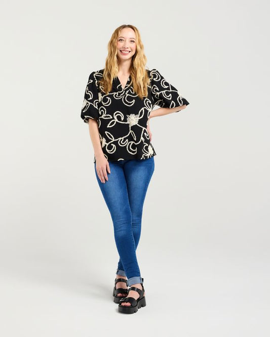 ZAFINA Top Black Floral Stitch