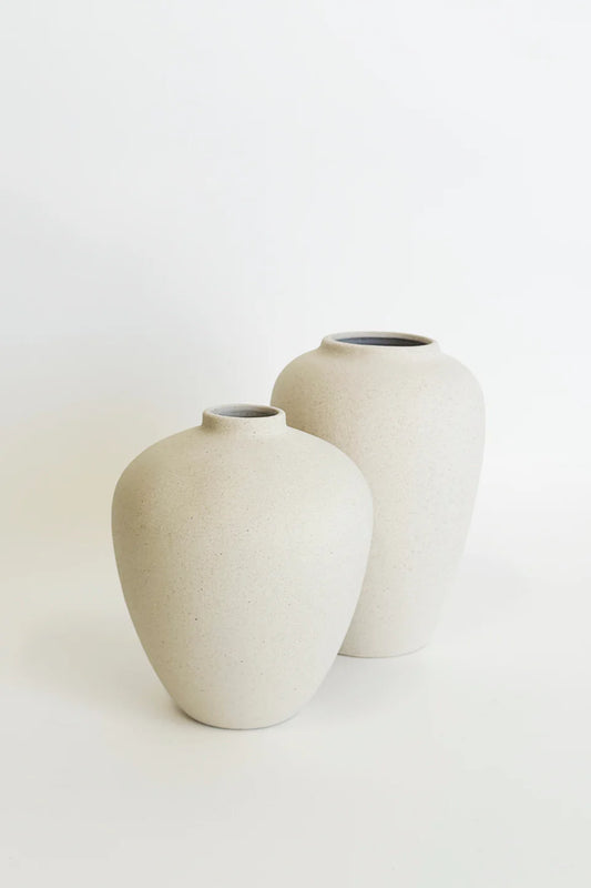 HAYZ HOMEWARES Ivory Textured Ceramic Orb Shape Flower Vase 16cm