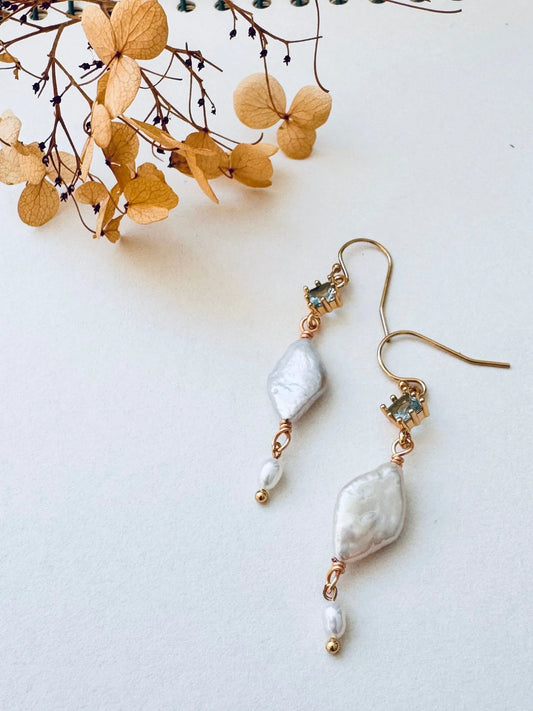 TWIGG JEWELLERY Lucie Pearl Earrings