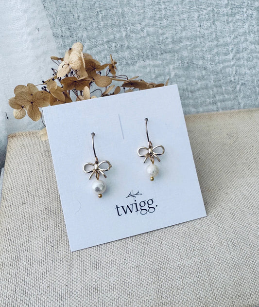 TWIGG JEWELLERY Pearl Bow Earrings