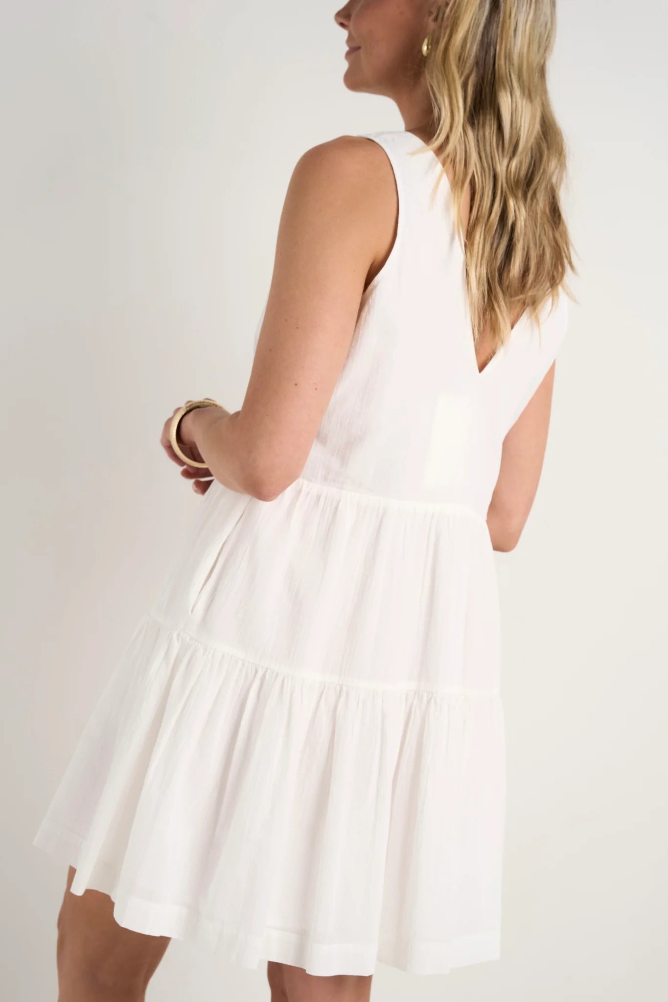 IVY & JACK Pivot White Cotton Sleeveless Tiered Mini Dress White