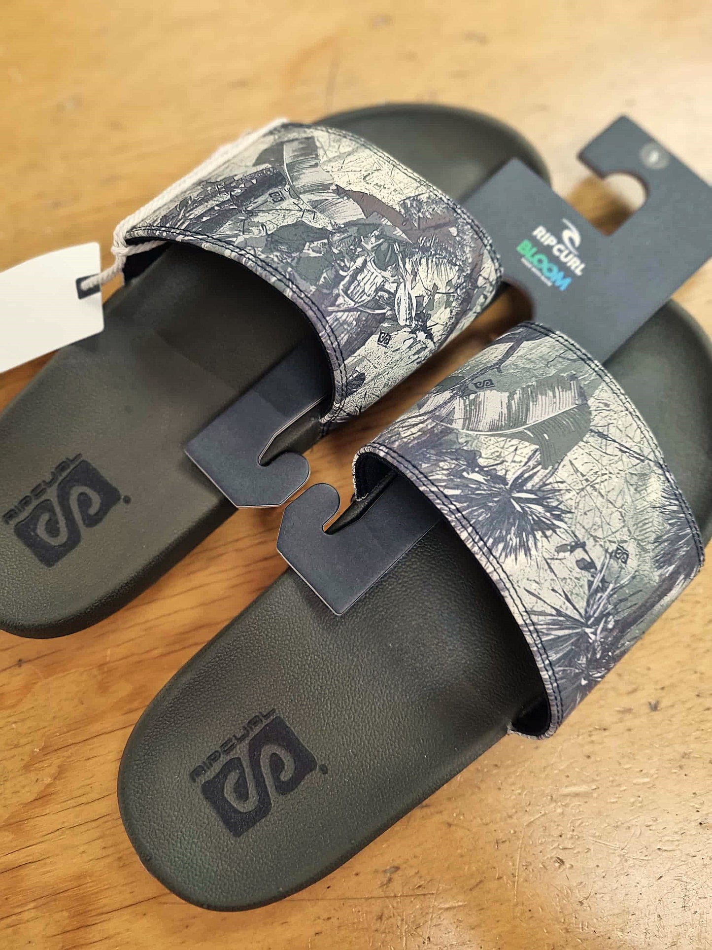 RIP CURL Mens Search Camo Bloom Slide