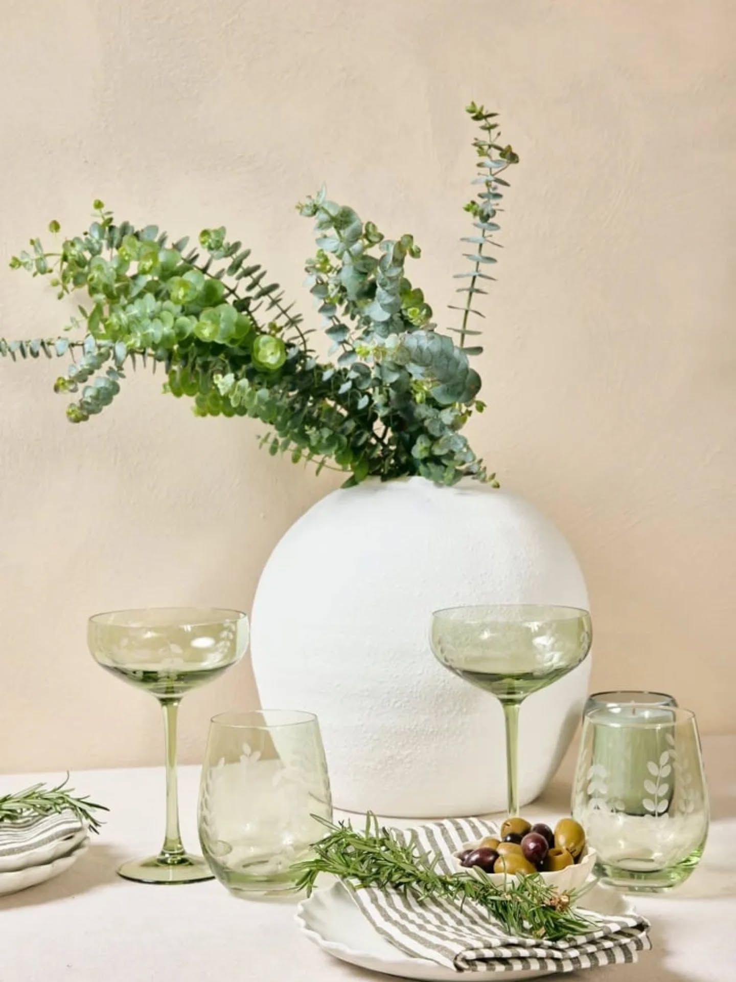 WILLOW+MAE Olive Green Etched Leaf 2 Set of Stemless Glasses