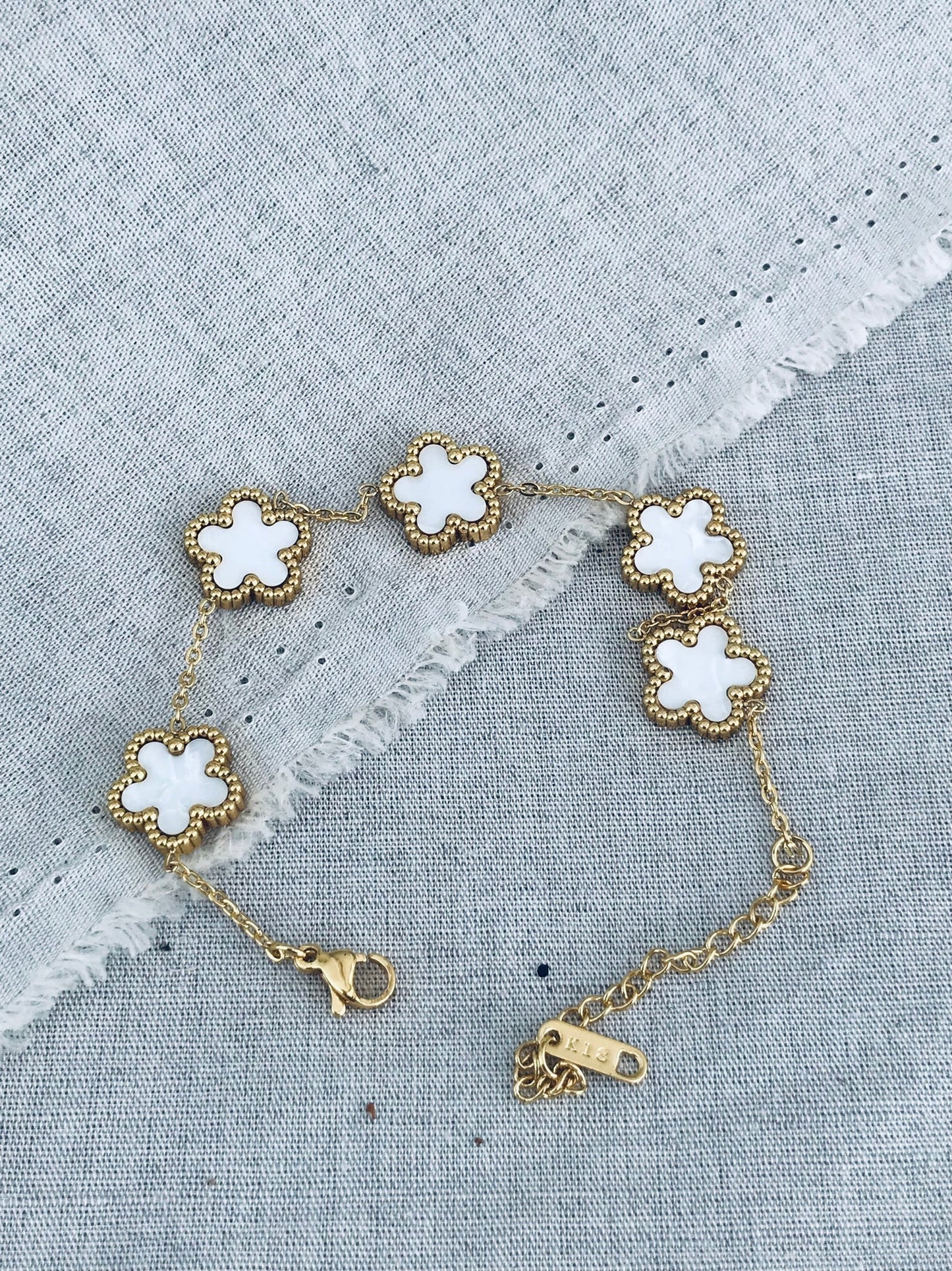 TWIGG JEWELLERY Clover Bracelet Pearl