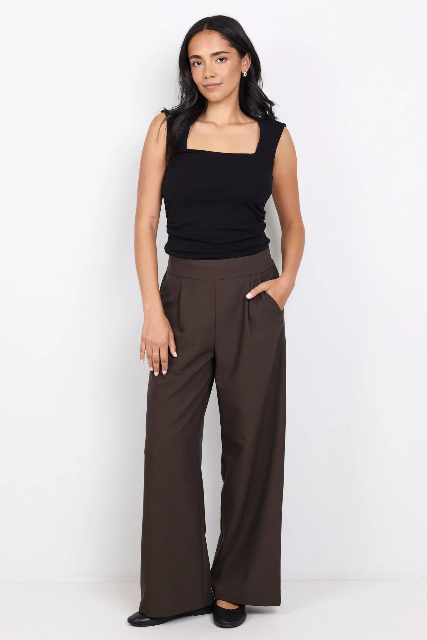 AMONG THE BRAVE Instinctive PETITE LENGTH Wide Elastic Pant Chocolate