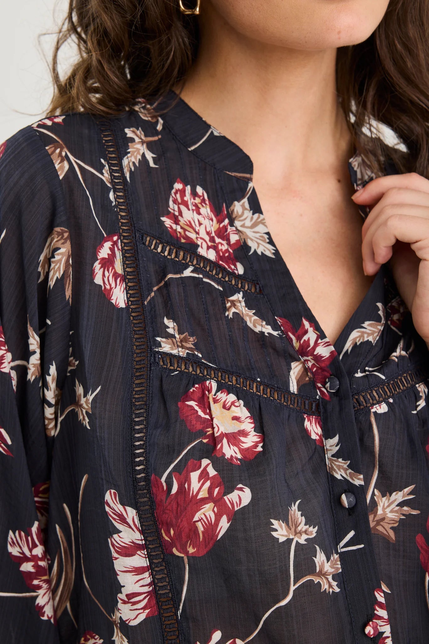 IVY + JACK Instrumental Lace Insert Pin Tuck Long Sleeve Top Wildflowers