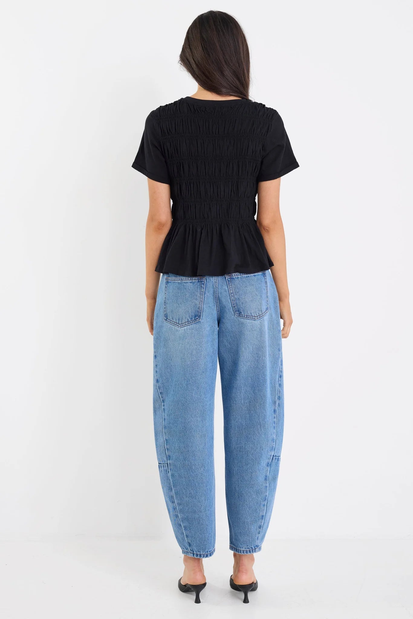 STORIES BE TOLD Neat Slub Shirred Detail Tee Black