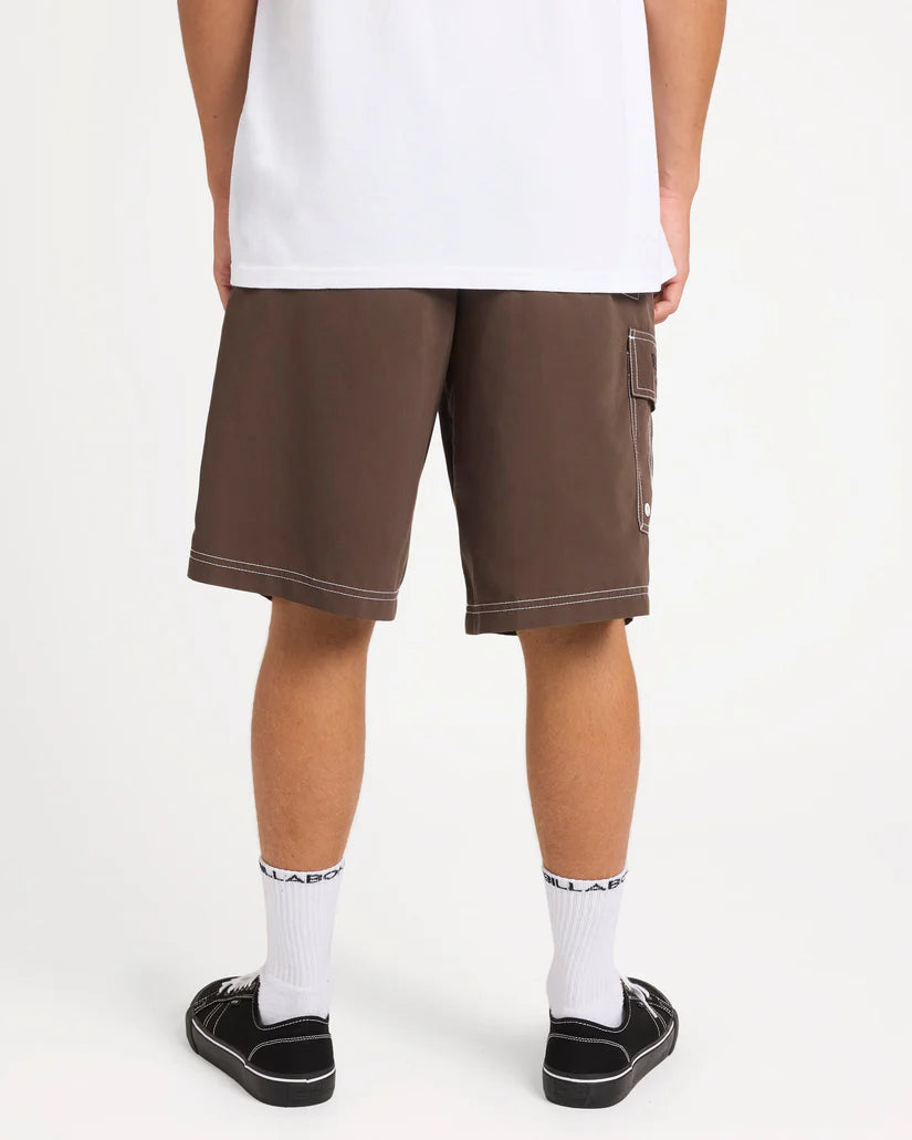 BILLABONG Throw On Boardshort Dark Brown