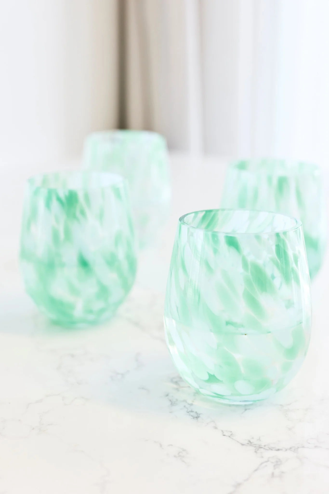 WILLOW & MAE Stemless Aqua Splatter Wine Glass