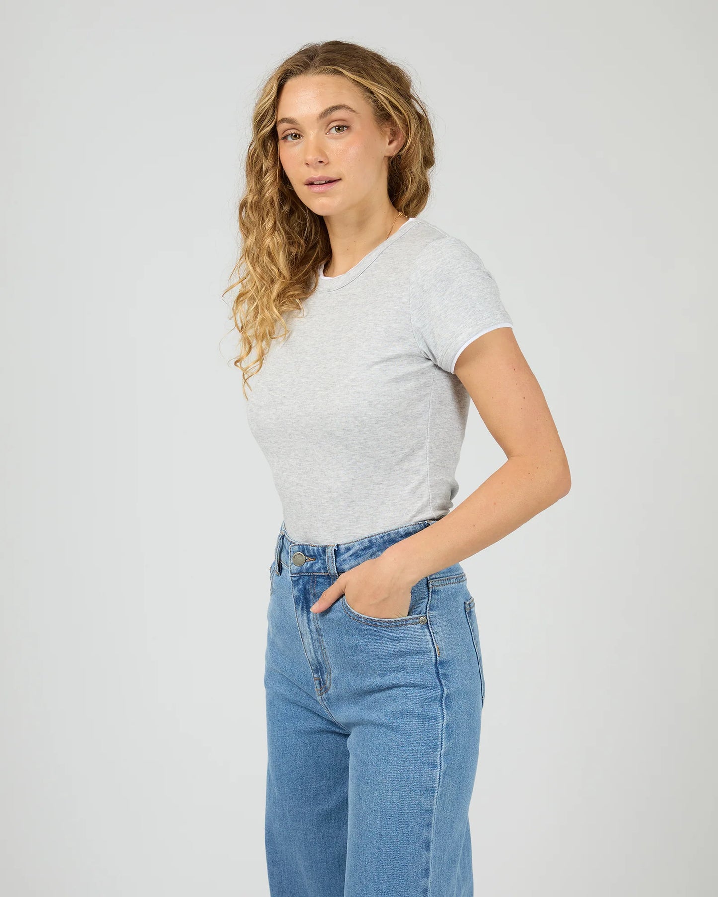 ALL ABOUT EVE aae Layers Tee Grey/White