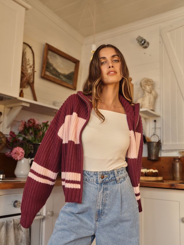 ALL ABOUT EVE Aida Knit Zip Thru Wine/Pink