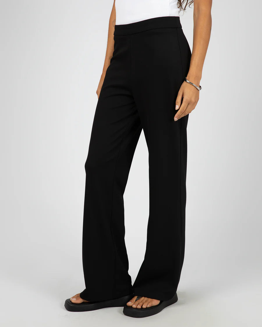 SILENT THEORY Alia Pant Black