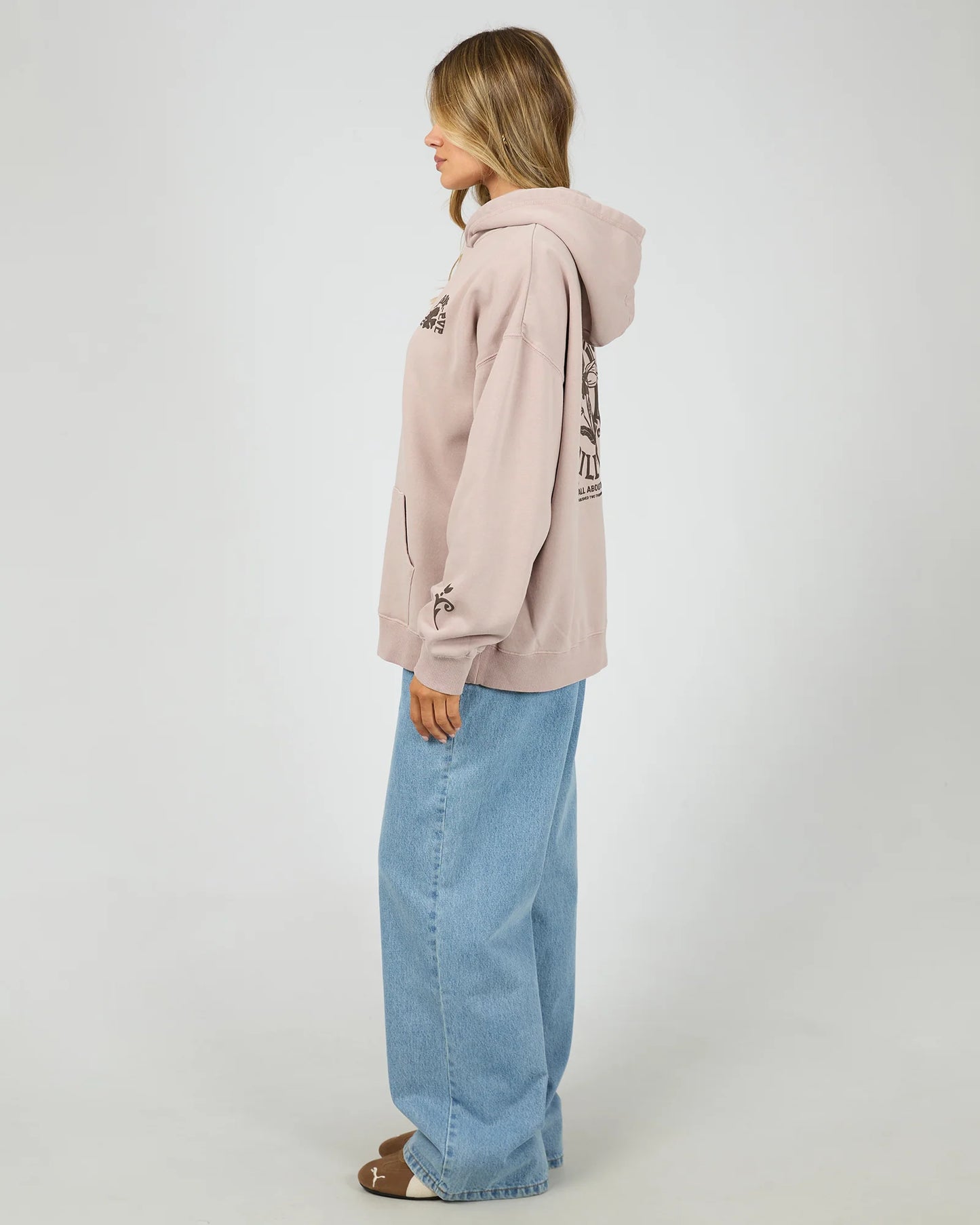 ALL ABOUT EVE Flower Co Relaxed Hoodie Fawn