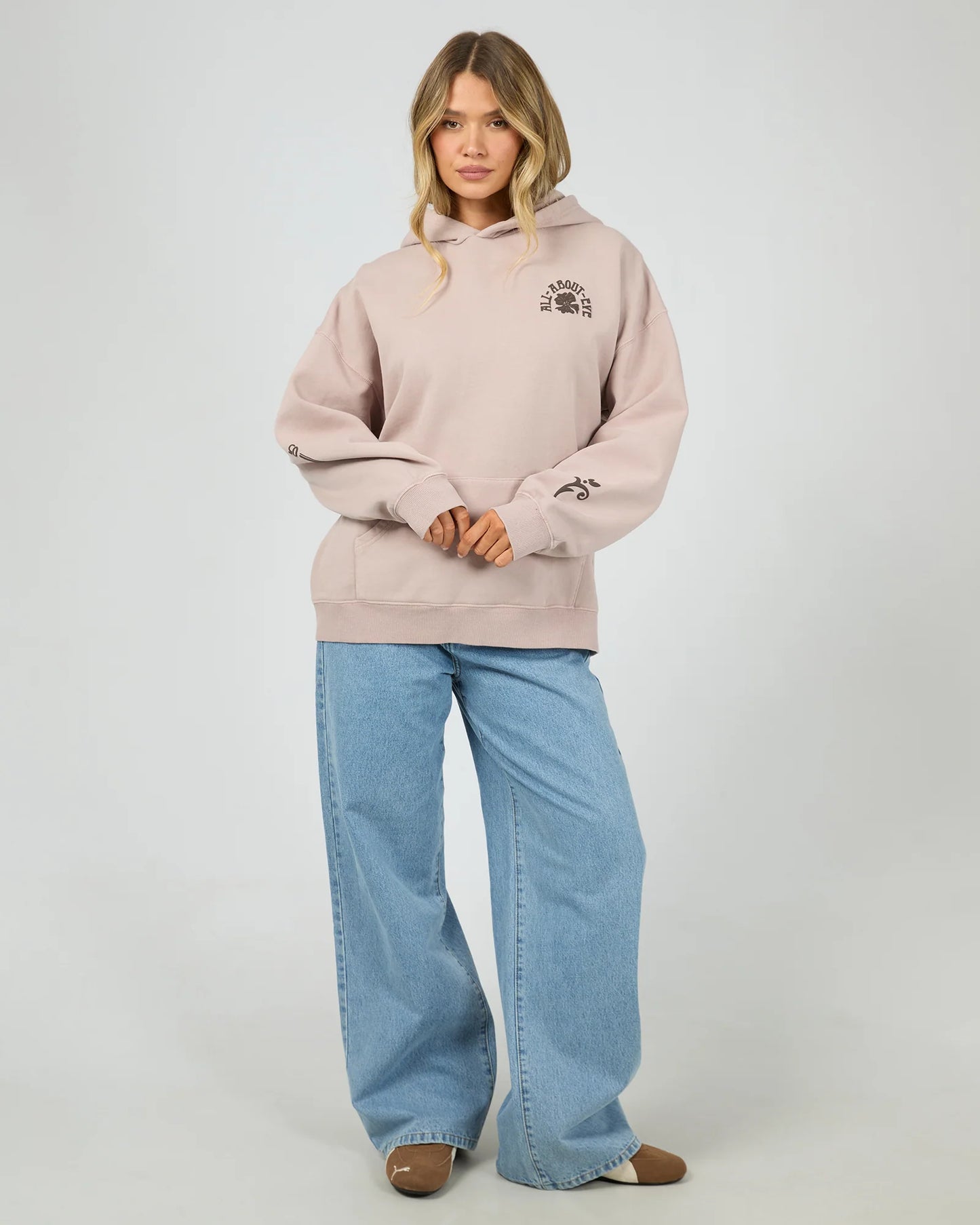 ALL ABOUT EVE Flower Co Relaxed Hoodie Fawn
