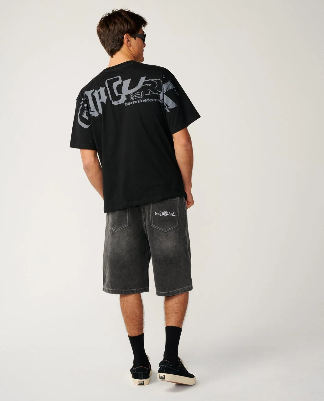 RIP CURL Archive Skull Tee Black