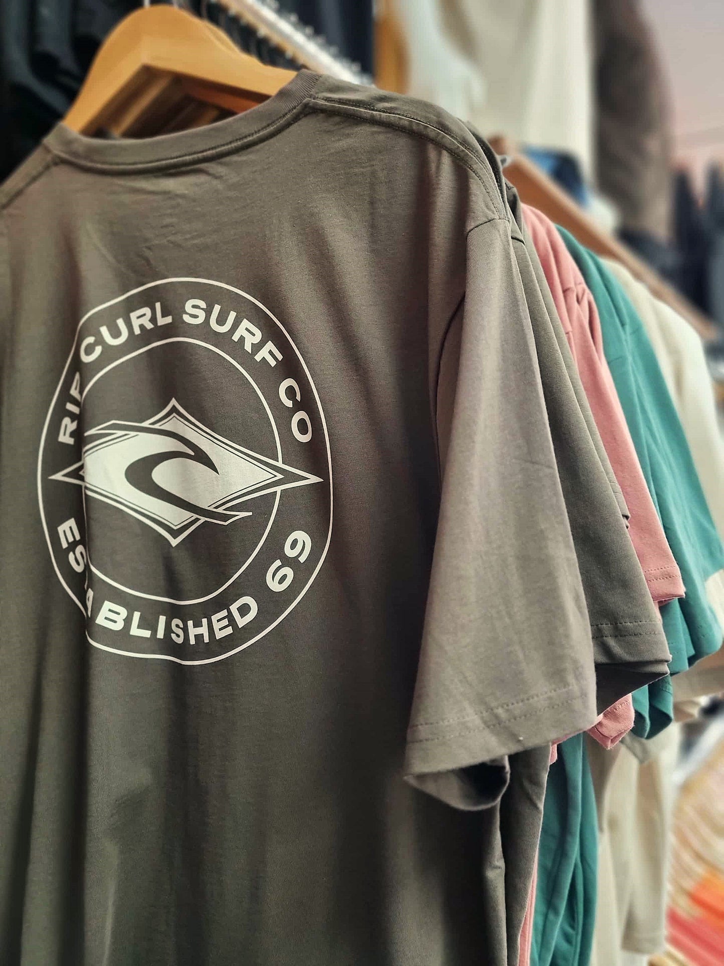 RIP CURL Staple Tee Rock
