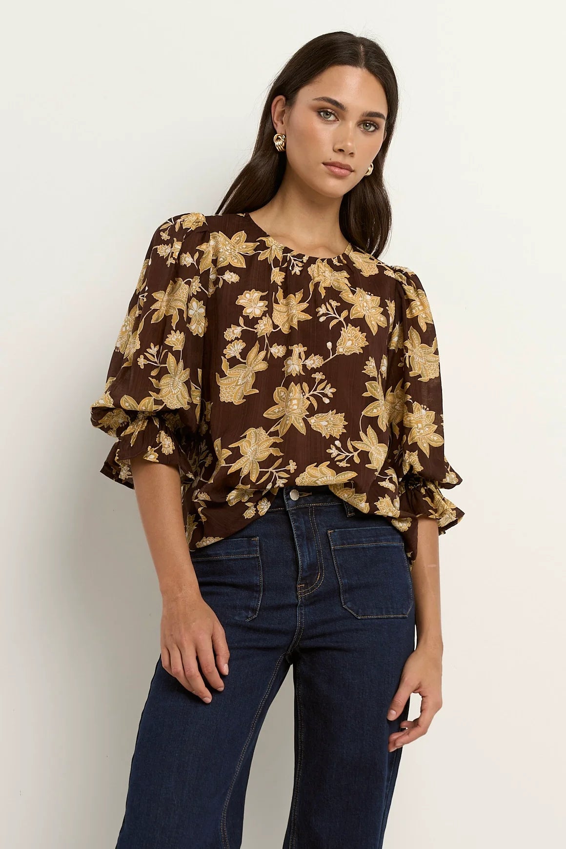 IVY+JACK Candid Chocolate Floral Frlll Sleeve Crew Neck Top
