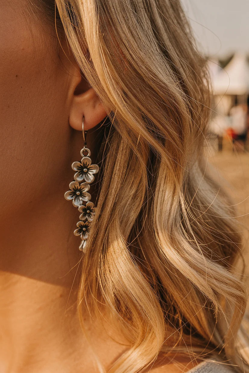 TWIGG JEWELLERY Cascading Flower Earrings