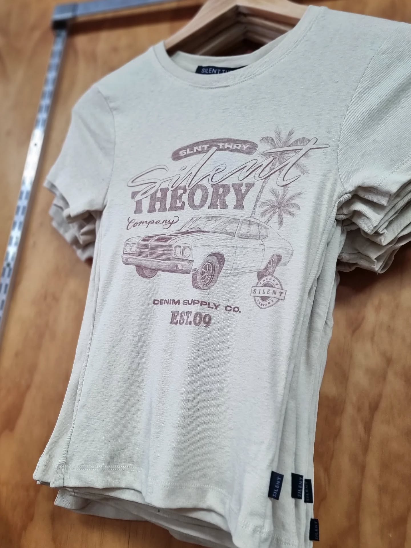 SILENT THEORY Denim Drive Tee Vanilla