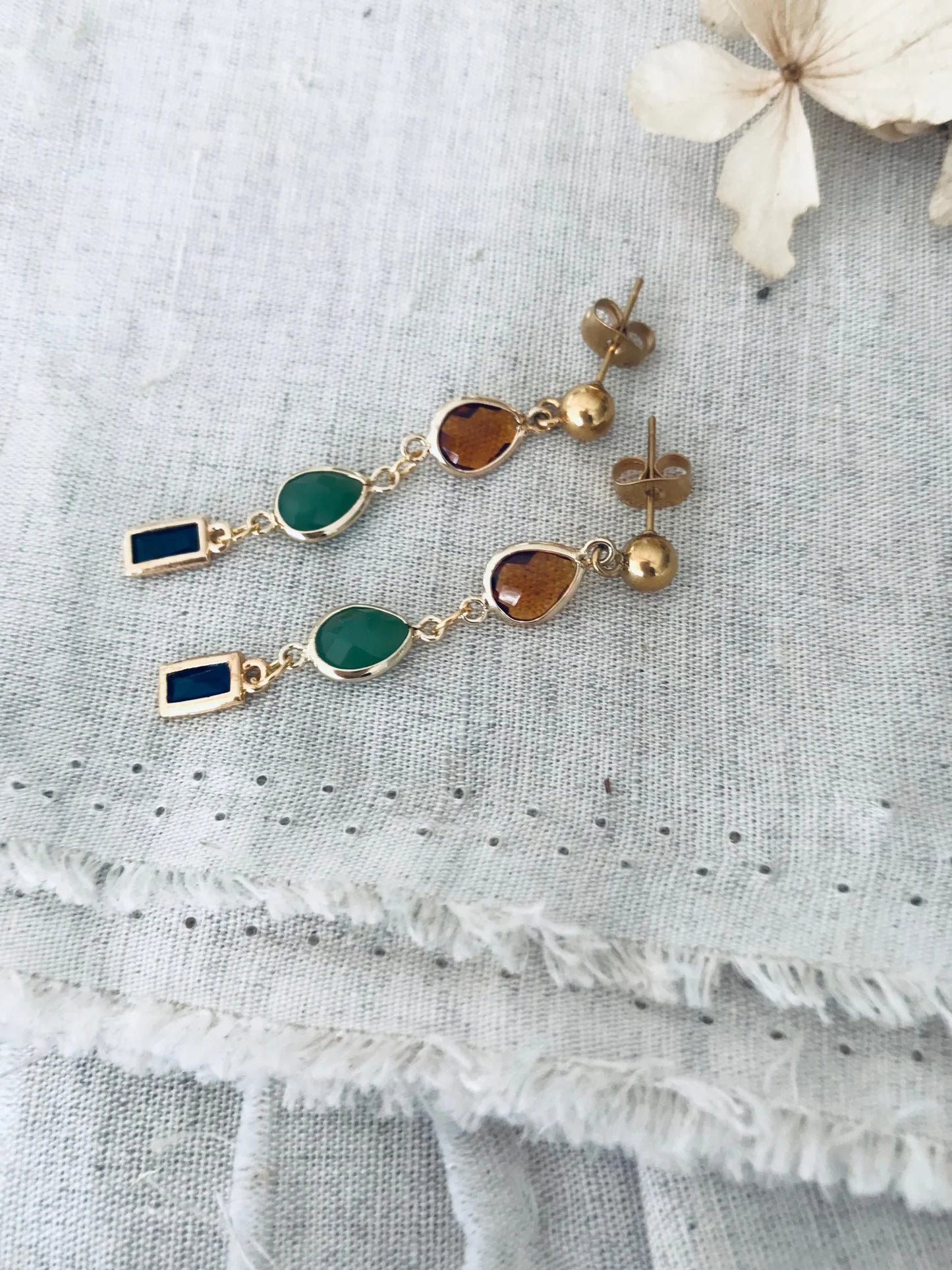 TWIGG JEWELLERY Entourage Droplet Earrings