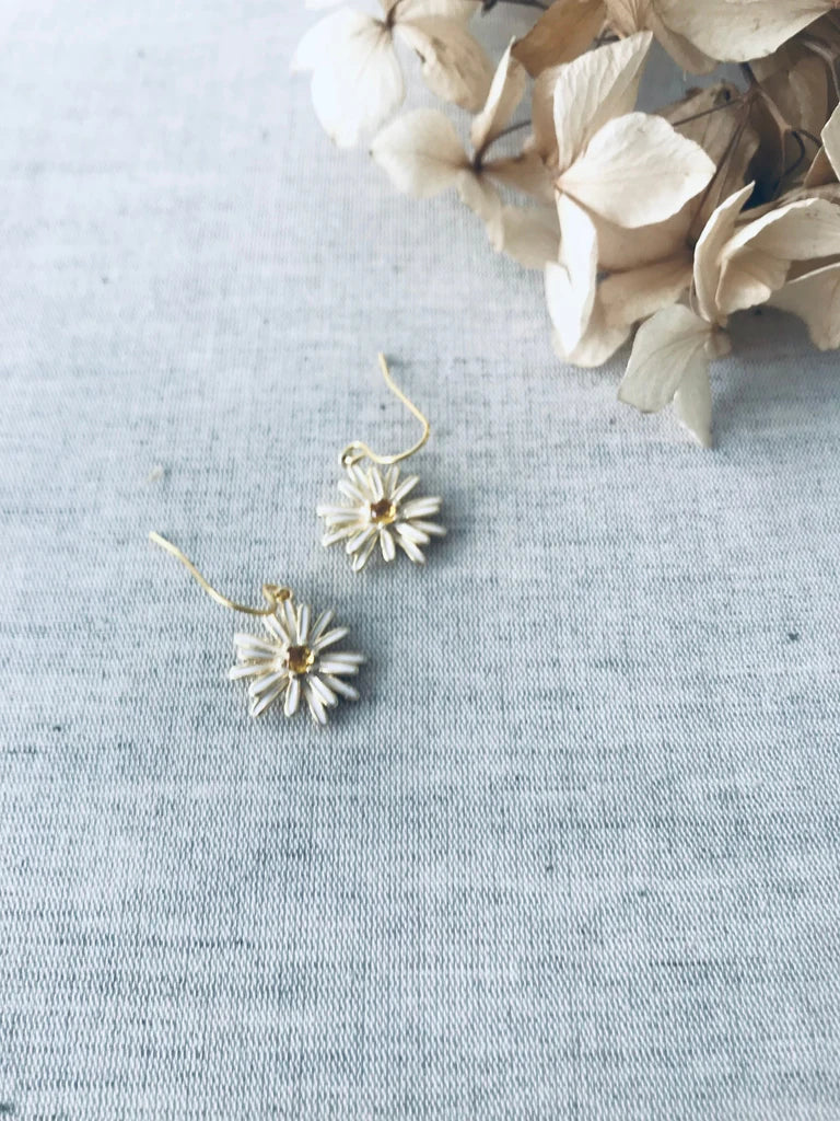 TWIGG JEWELLERY Fleur Daisy Earrings