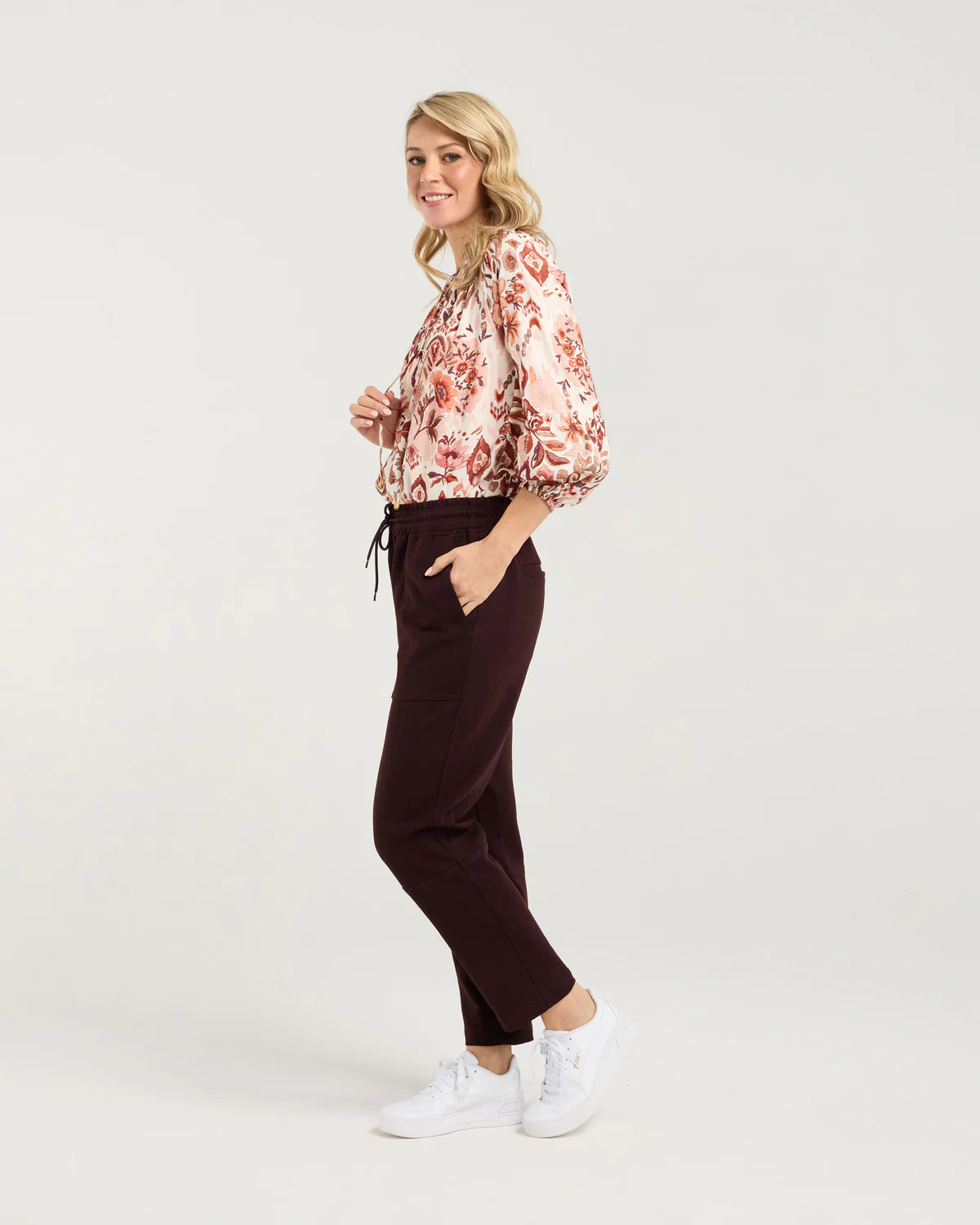 BLACKSTONE Greenwich Panelled Pant Raisin