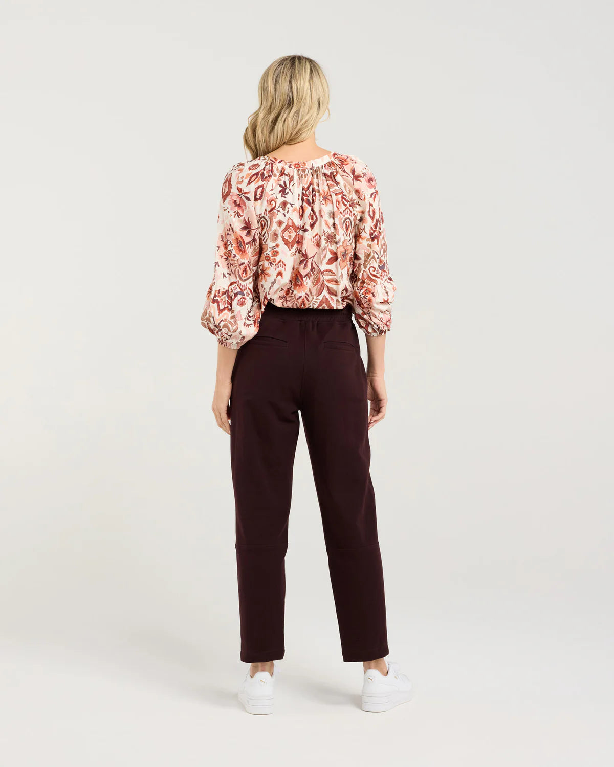 BLACKSTONE Greenwich Panelled Pant Raisin