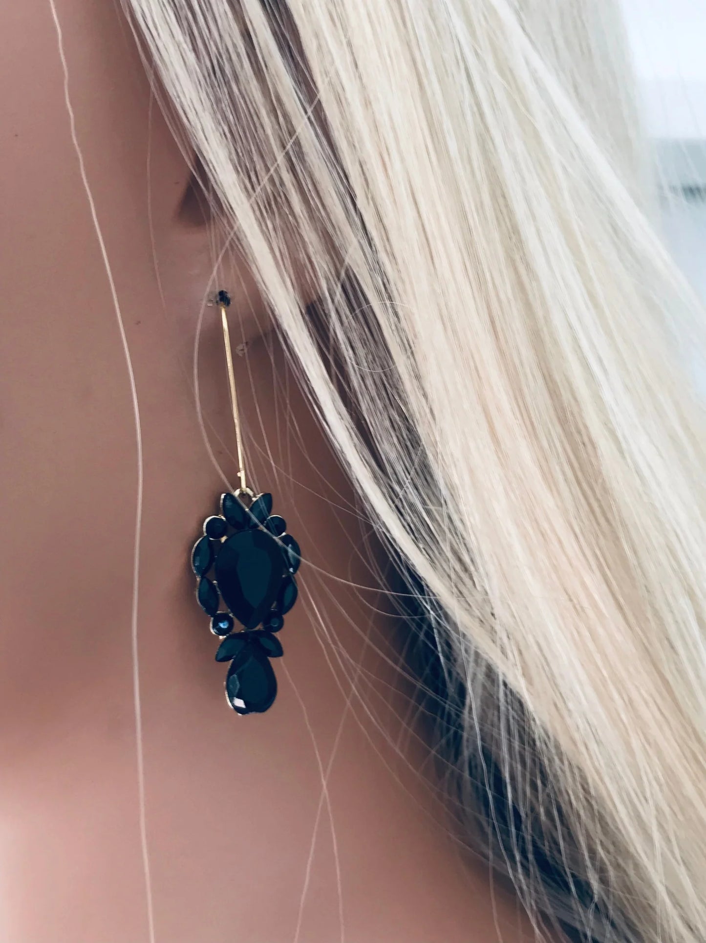 TWIGG JEWELLERY Hattie Droplet Earrings Black