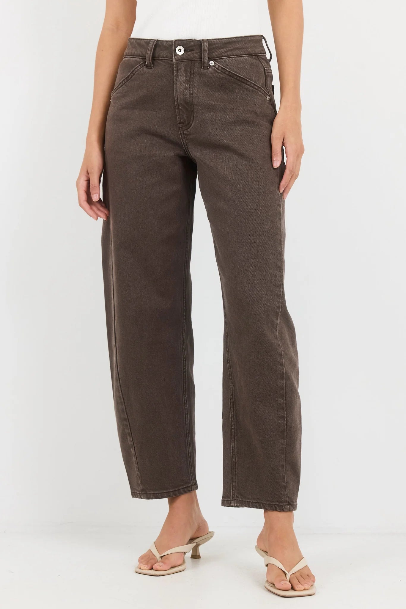 STORIES BE TOLD Idolise Mocha Stretch Soft Barrel Jean