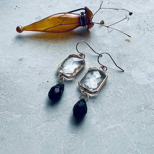 TWIGG JEWELLERY Jar Jar Crystal Earrings Black