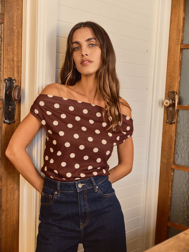 ALL ABOUT EVE Karolina Top Chocolate