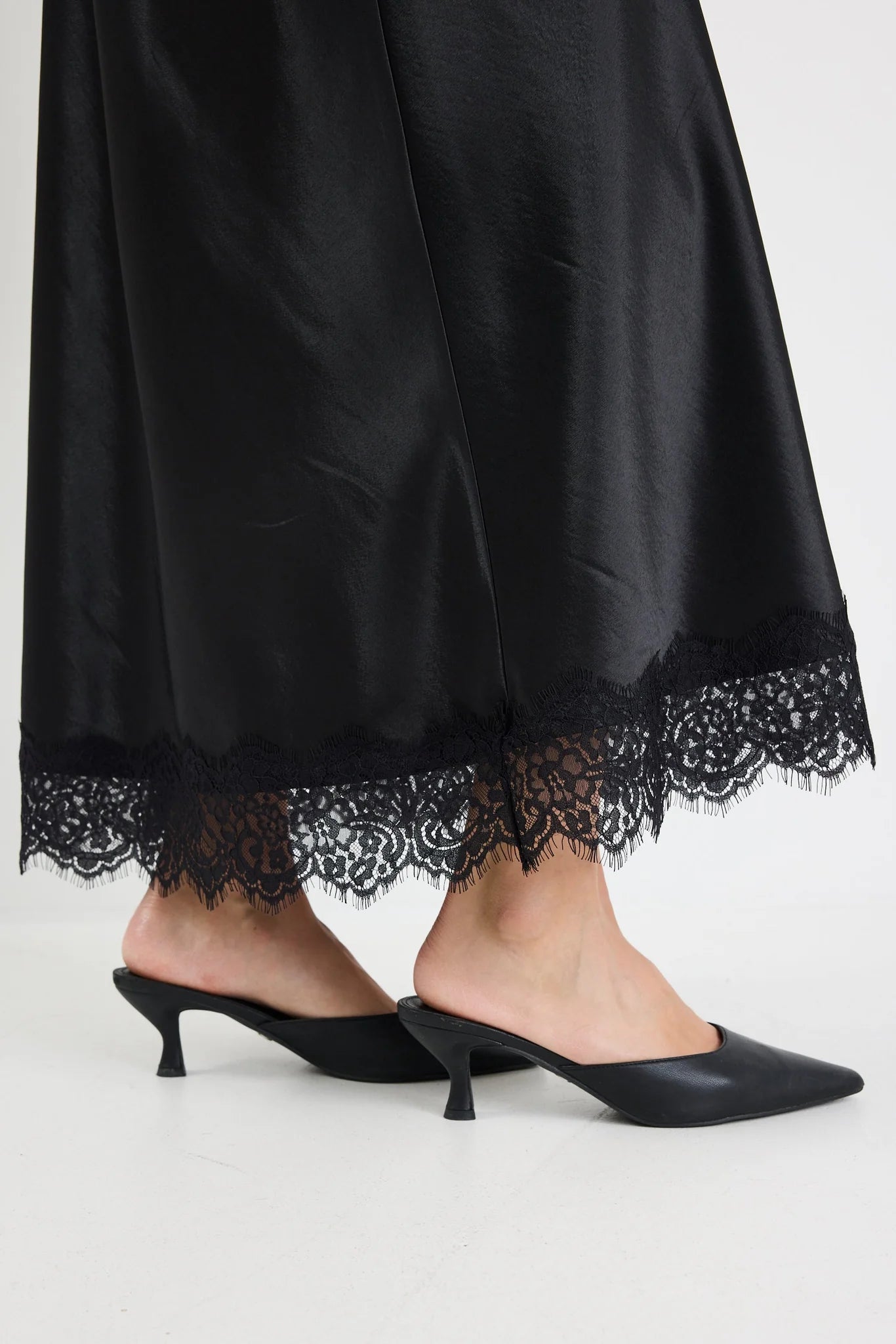 GEORGIA ZOE Margarita Satin Lace Trim Skirt Black
