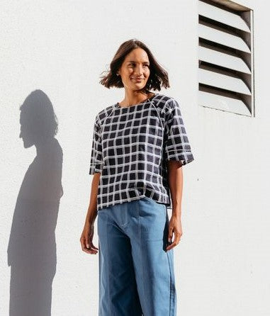 ET ALIA Mila Top Midnight Weave