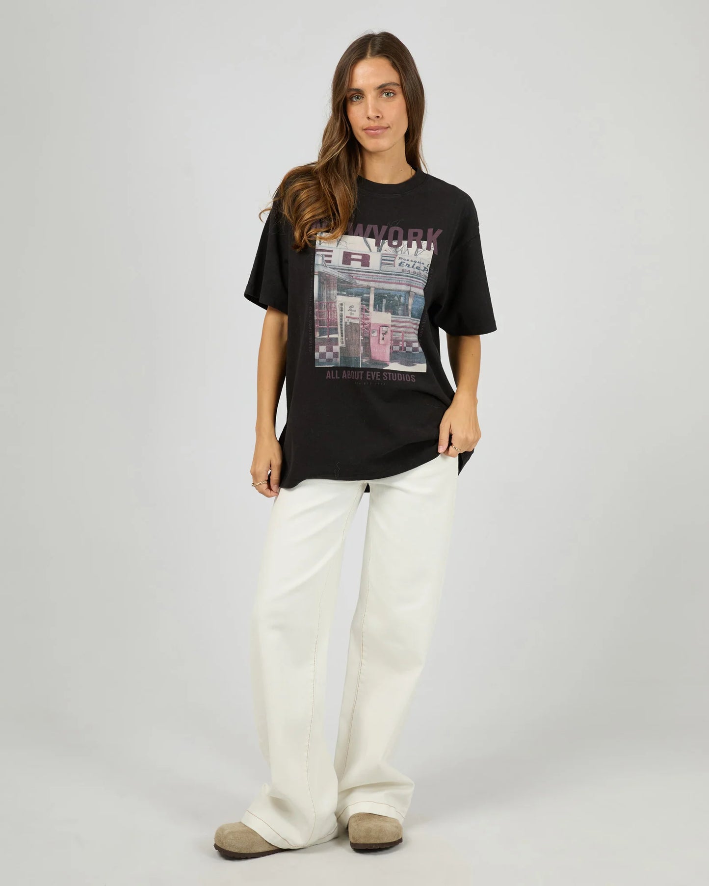 ALL ABOUT EVE New York Diner Relaxed Tee Washed Black